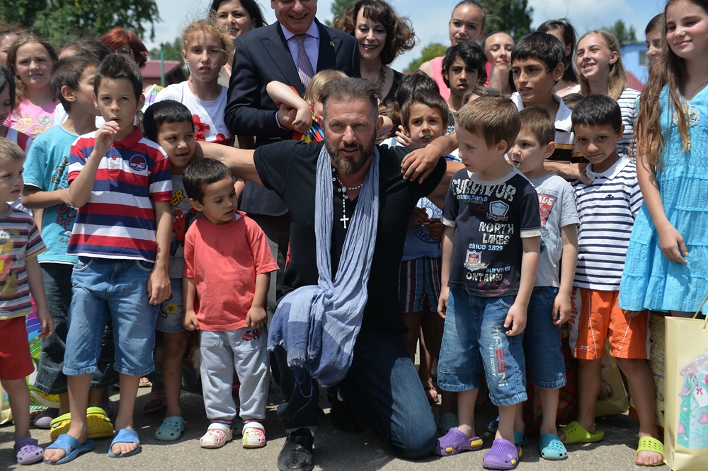Gifts for orphans from Constanta